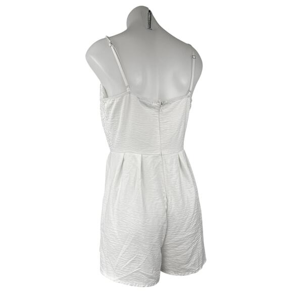 Forever 21 White Floral Embroidered Lace Sleeveless Boho Romper Shorts Size L - Picture 2 of 4